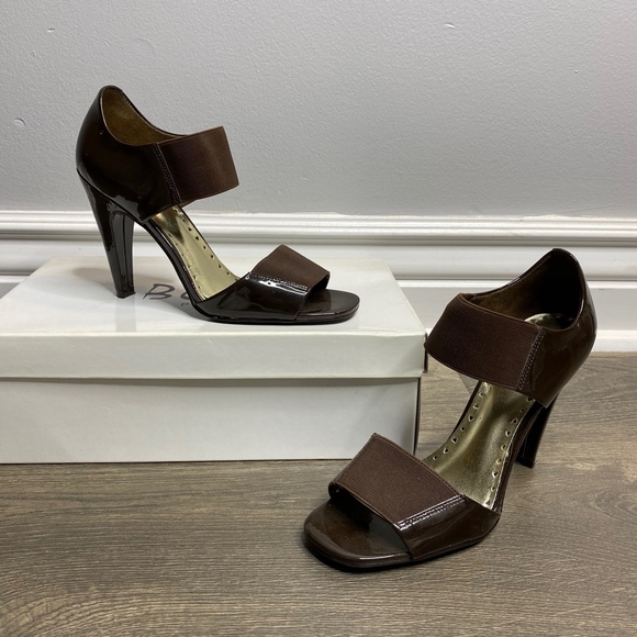 5 for $40💅BCBG Paris Brown Patent Leather Heeled Sandals - Picture 8 of 8